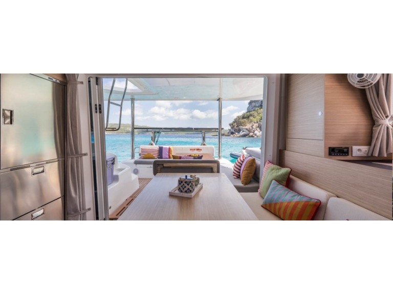 Yacht charter Cugnana Verde - Lagoon Lagoon 38 - 4cab on SamBoat