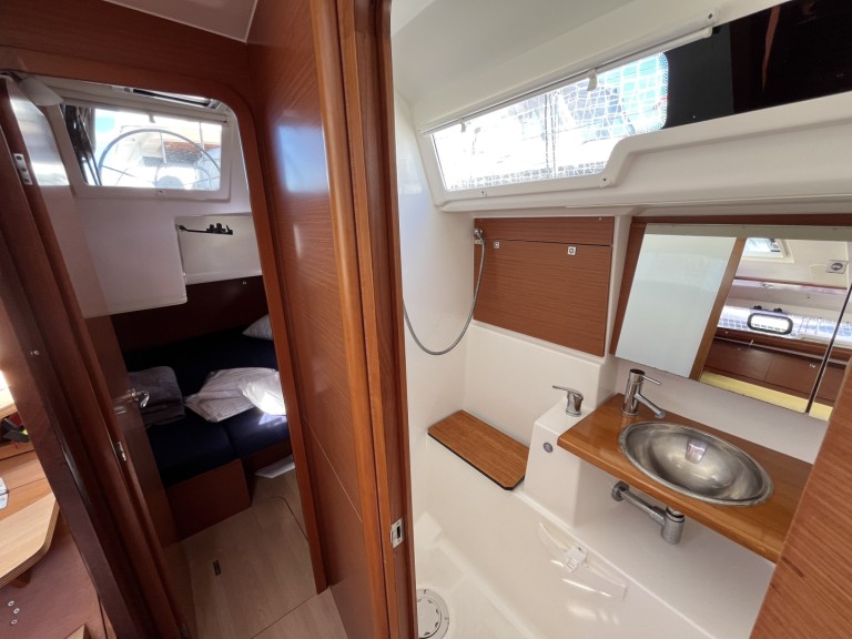 Yacht hire Olbia cheap Dufour 412 Grand Large