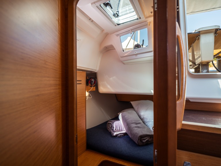 Charter a Dufour Dufour 360 Grand Large in Olbia on Samboat