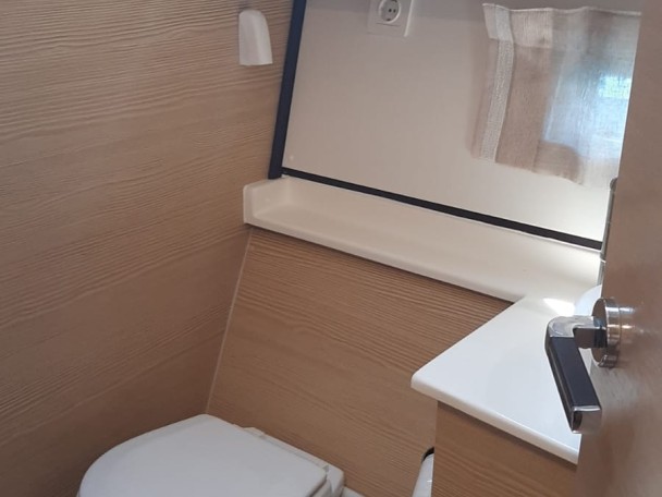 Charter a D&D Yacht D&D Kufner 54.2 in Trogir on Samboat