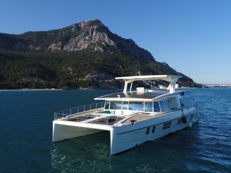 Yacht charter Port d'Andratx -  Serenity 64 LUXE on SamBoat