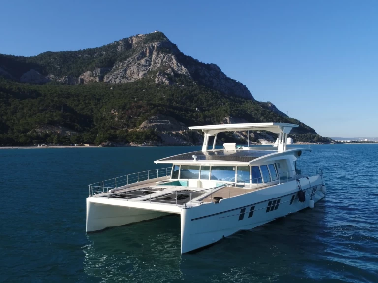 Yacht charter Port d'Andratx -  Serenity 64 LUXE on SamBoat
