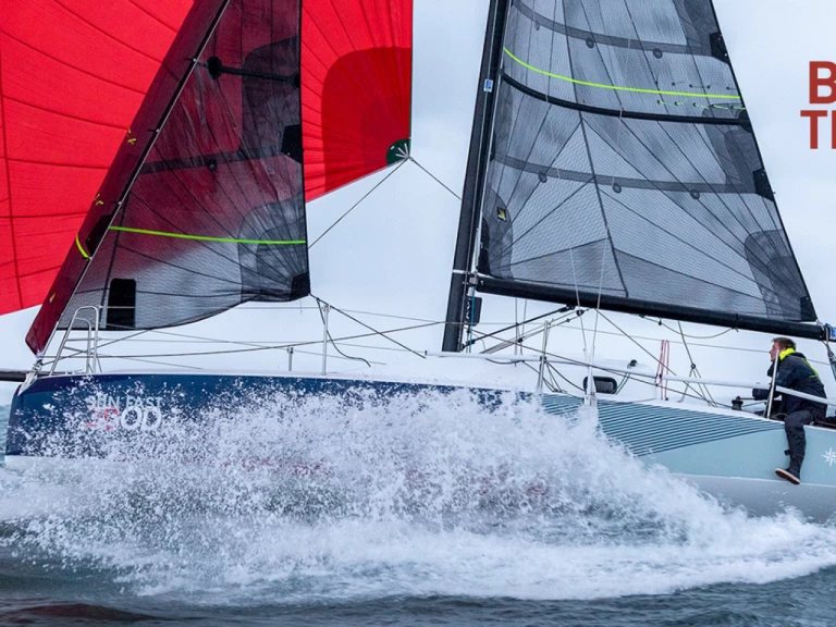 Hire Sailboat with or without skipper Jeanneau Lorient