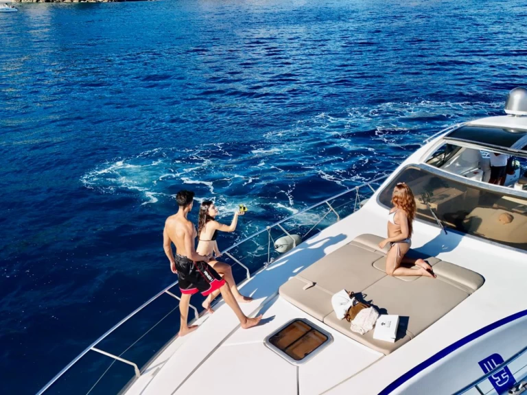 Hire Luxury Yacht with or without skipper Primatist Positano