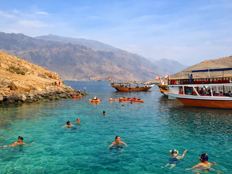 Hire a Custom Made custom Khasab