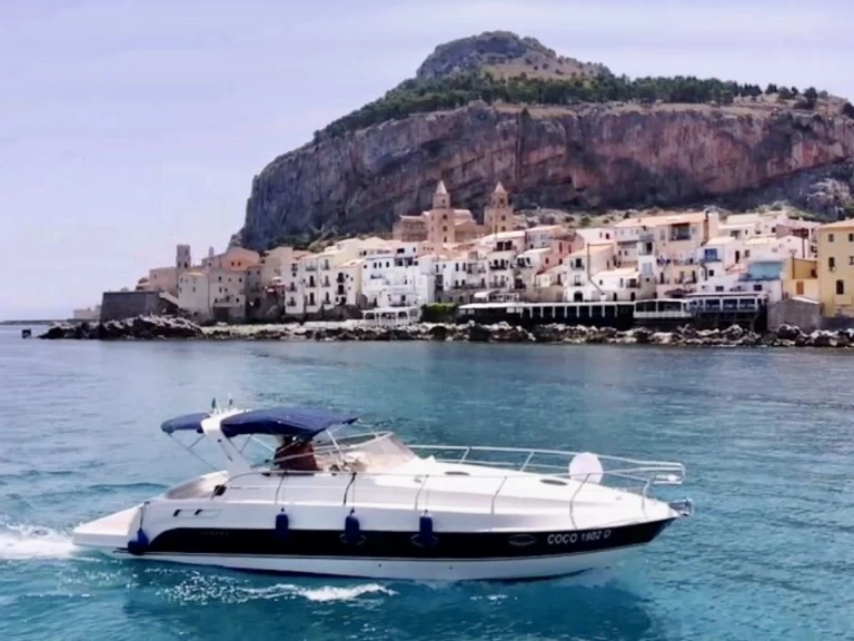 Hire Motorboat Mano Marine with a boat licence