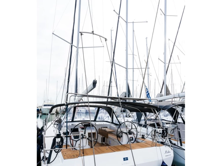 Hire Sailboat with or without skipper Bavaria Tourlos