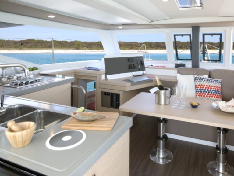 Charter a Fountaine Pajot Lucia 40 in Palamós on Samboat
