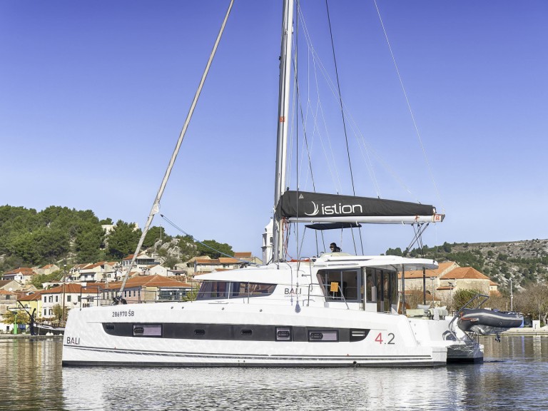 Catamaran to hire Skradin at the best price