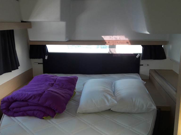 Yacht charter Palamós - Fountaine Pajot Lucia 40 on SamBoat