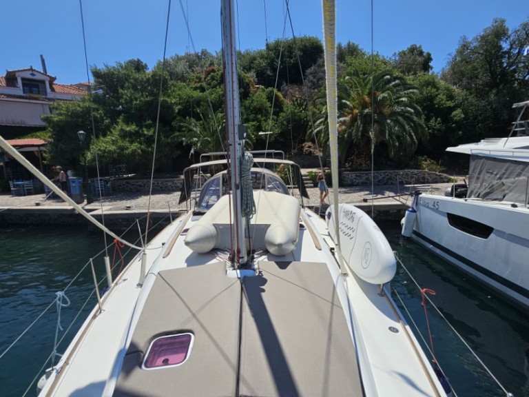 Charter a Jeanneau Sun Odyssey 42i in Kallithea on Samboat