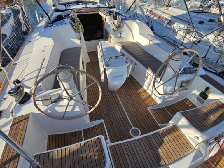 Yacht charter Kallithea - Jeanneau Sun Odyssey 42i on SamBoat