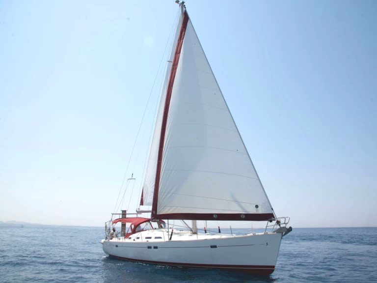 Hire a Bénéteau Oceanis 473 Kallithea