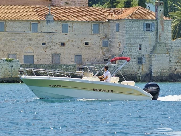 Motorboat to hire Trogir at the best price