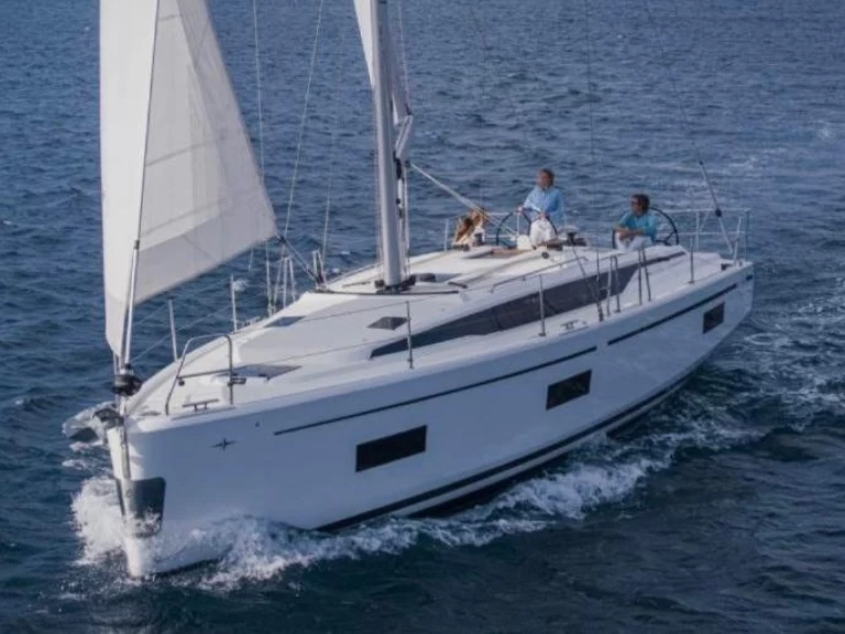 Hire a Bavaria Bavaria C42 Skiathos