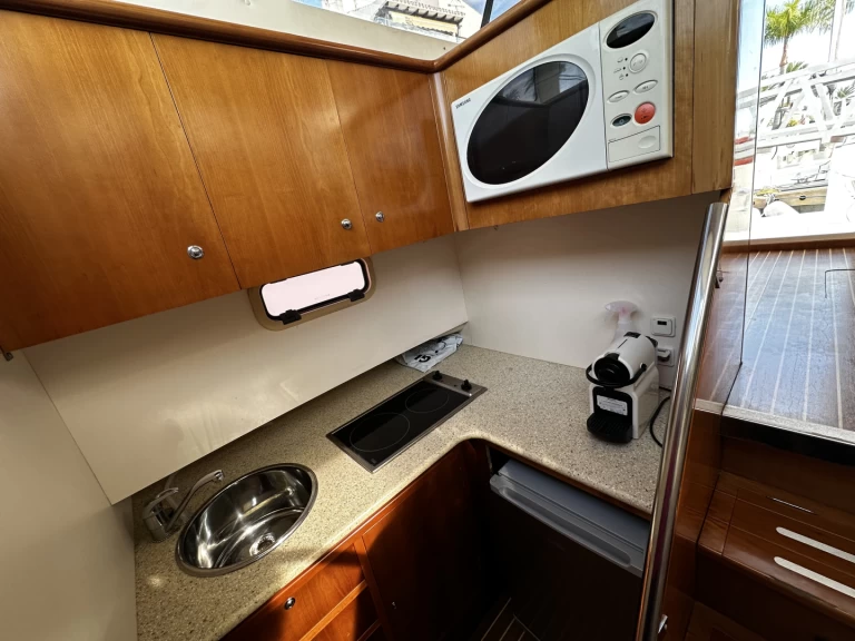 Yacht hire Marbella cheap R12,50