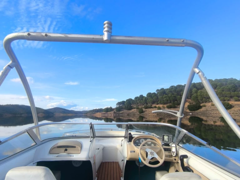 Yacht charter Ferragudo - Glastron SSV 215 on SamBoat