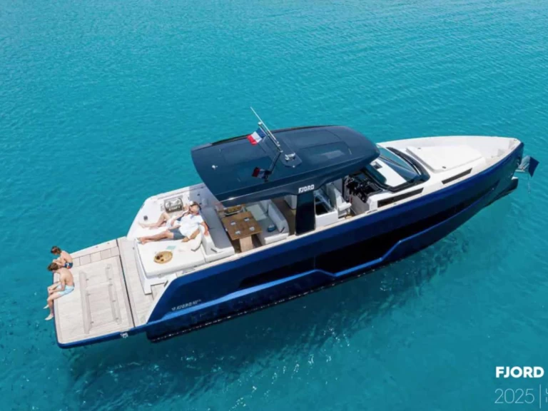 Charter a Fjord 41XL in Marina Botafoch on Samboat