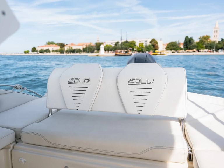 Charter a Eolo 730 HBS in Zadar on Samboat