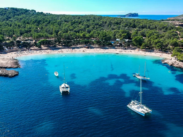 Motorboat hire in Sant Antoni de Portmany - Quicksilver 410 Fish Consola