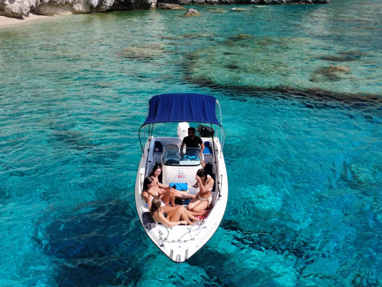 Yacht charter Zakynthos - Ranieri Open 5.50 on SamBoat