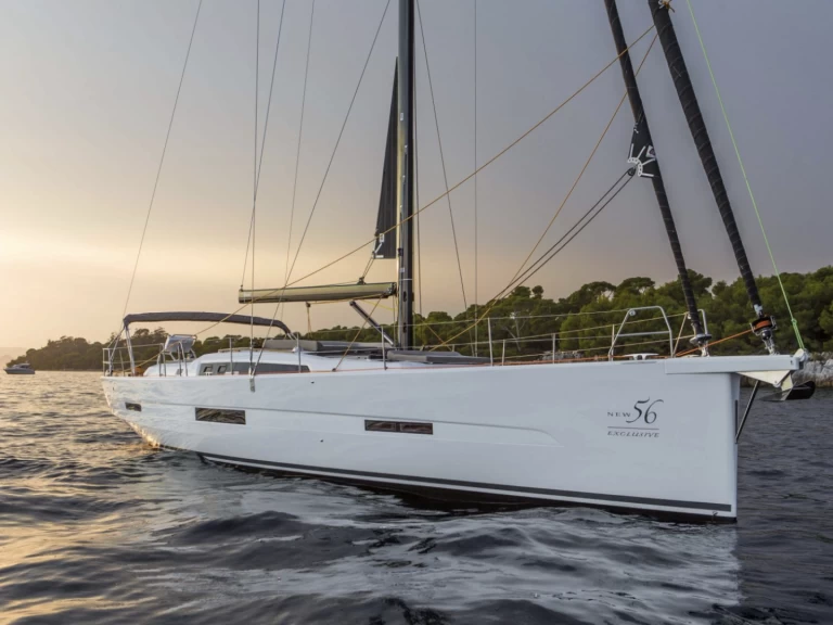 Charter a Dufour Dufour 325 Grand Large in La Trinité-sur-Mer on Samboat