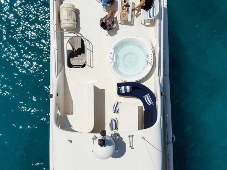 Hire Luxury Yacht with or without skipper DURETTI Mahé