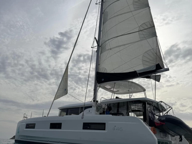 Catamaran to hire Cagliari Port at the best price