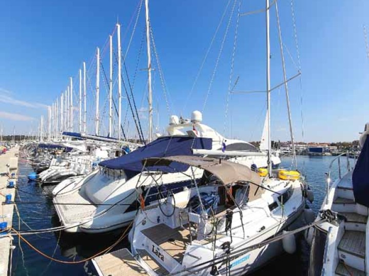 Hire Sailboat with or without skipper Bavaria Biograd na Moru