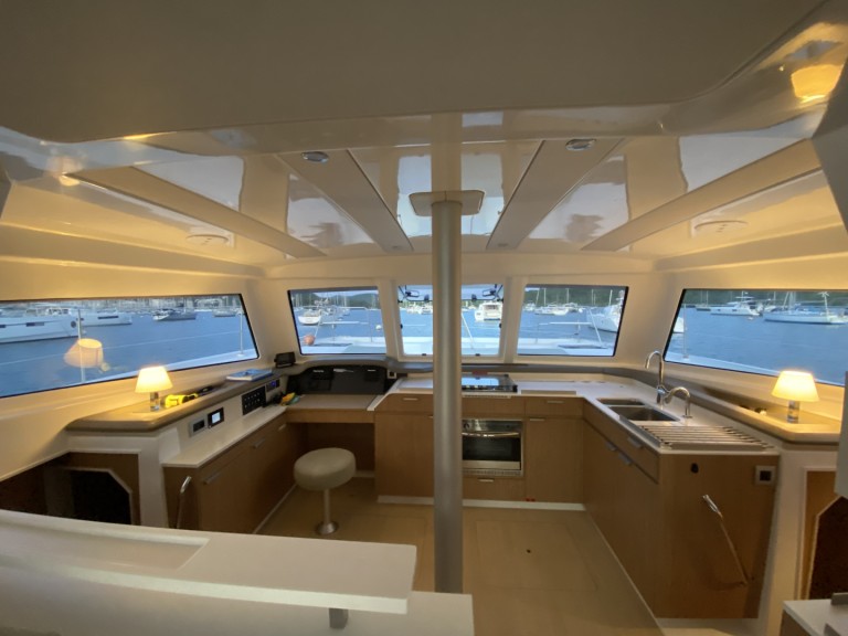 Catamaran hire in Le Marin - Bali Bali Catspace Voile