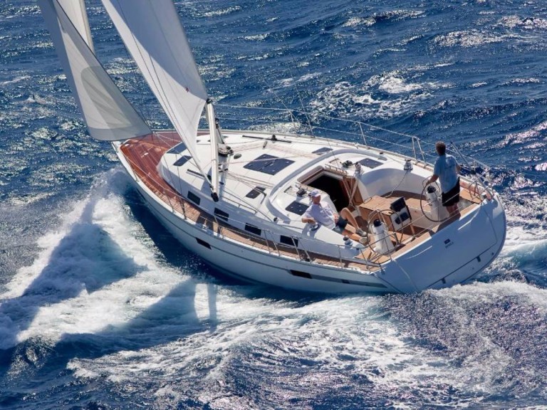 Sailboat to hire Pirovac at the best price