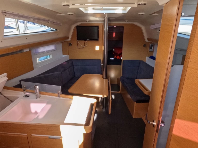 Charter a Elan Elan 354 Impression in Izola on Samboat