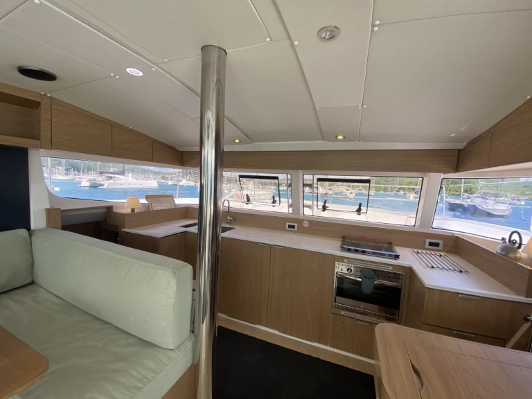 Catamaran to hire Le Marin at the best price