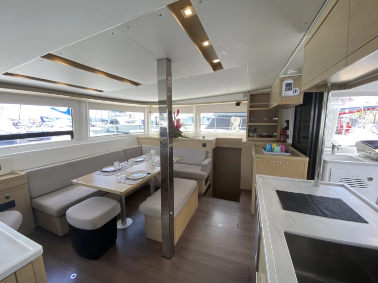 Catamaran hire in Le Marin - Lagoon Lagoon 46