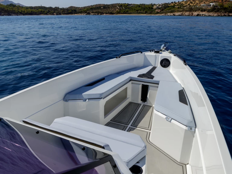 Hire a  Iron 827 Porto Cheli