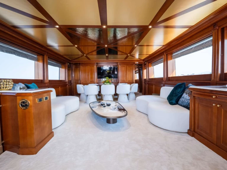 Hire a Baglietto AQUILA Ellinikó