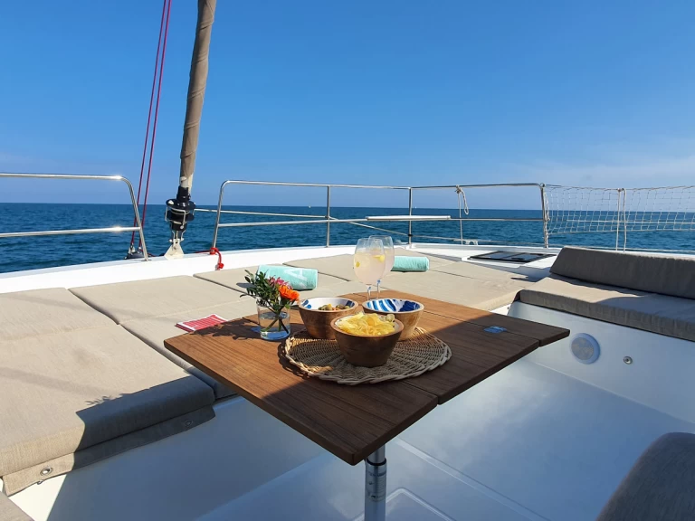 Charter a Bali Bali 4.8 in Port d'Andratx on Samboat