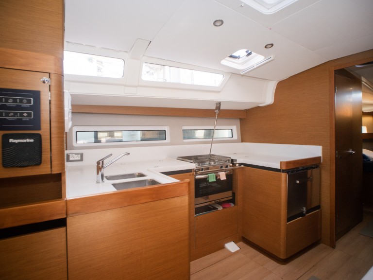 Charter a Jeanneau Sun Odyssey 490 in Olbia on Samboat