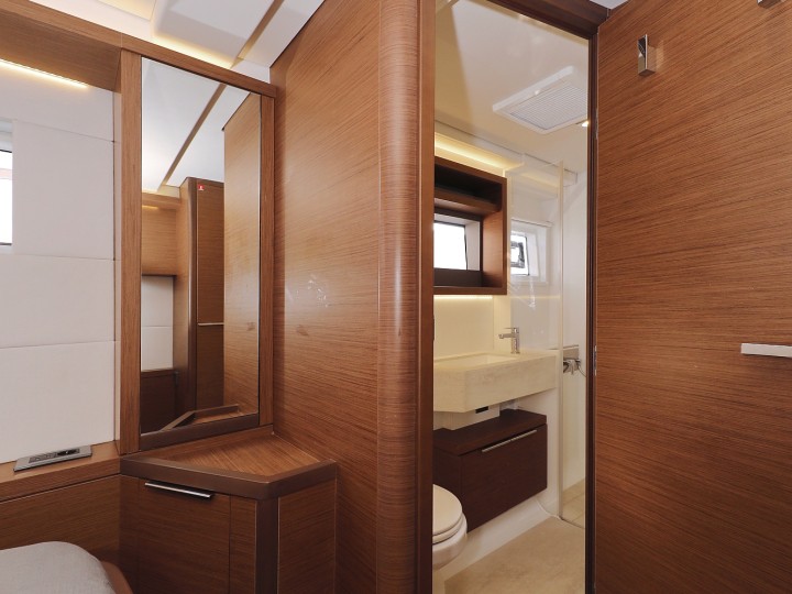 Yacht charter Sukošan - Lagoon Lagoon 50/5 cab on SamBoat