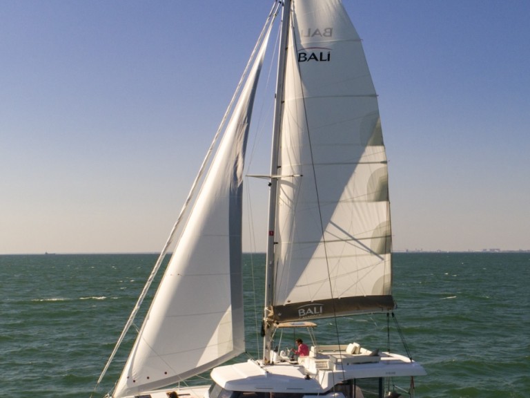 Hire Catamaran Bali with a boat licence