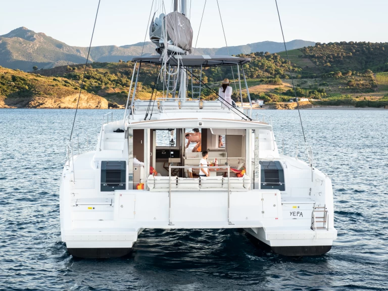 Charter a Bali Bali 4.8 in Port d'Andratx on Samboat