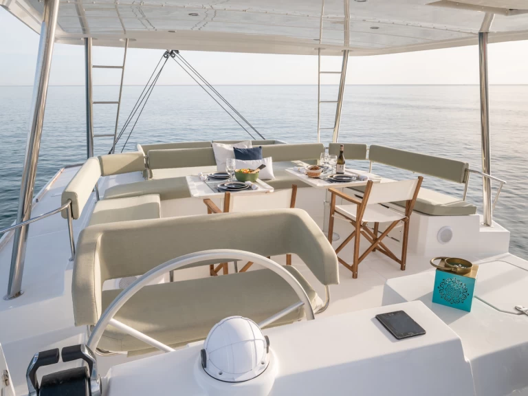 Catamaran to hire Port d'Andratx at the best price