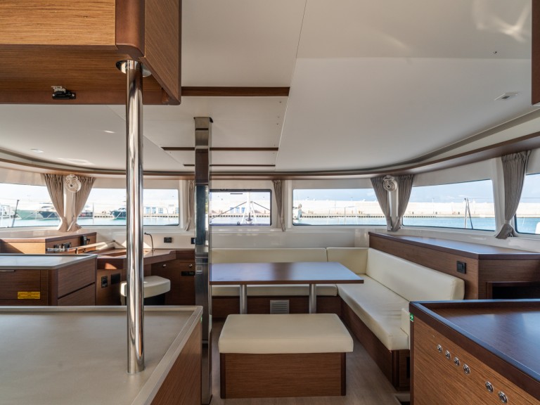 Hire Catamaran with or without skipper Lagoon Castellammare del Golfo