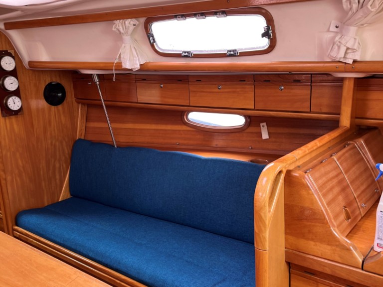 Yacht charter Izola - Bavaria Bavaria 33 Cruiser on SamBoat