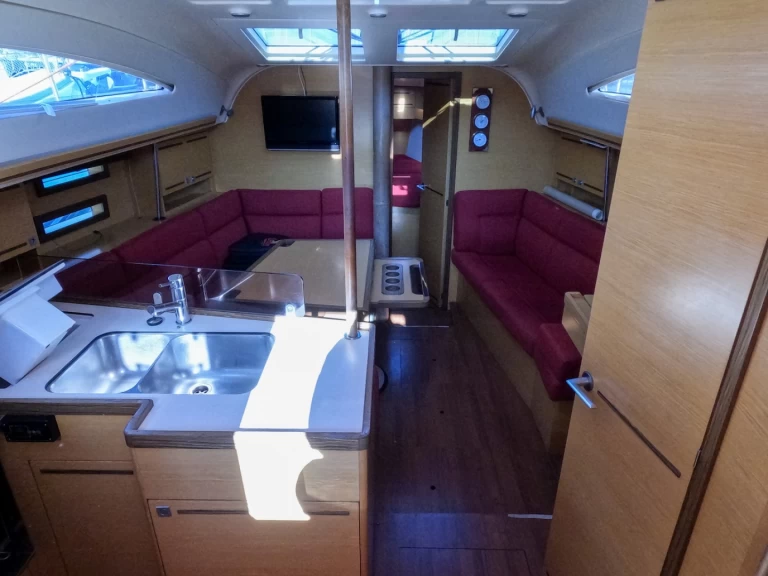 Sailboat hire in Izola - Elan Impression 394