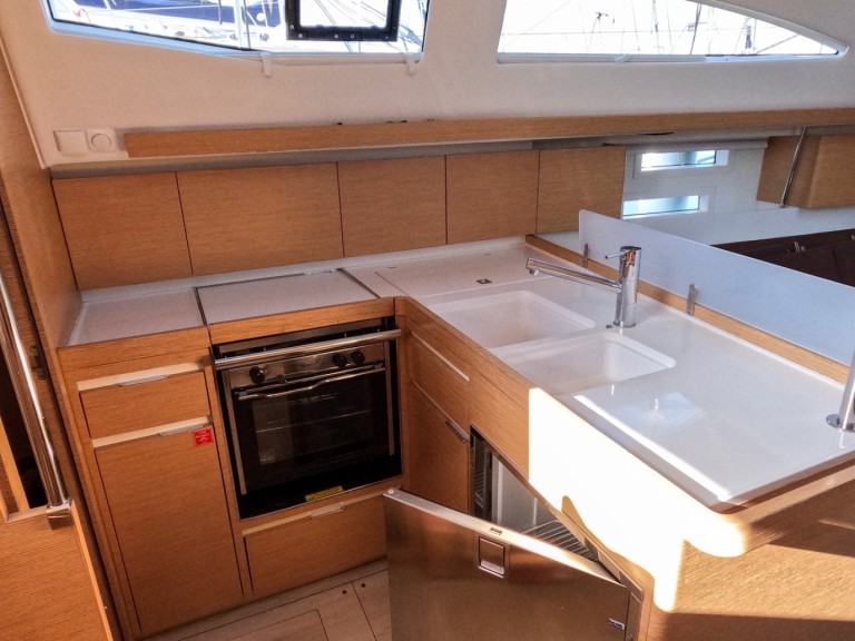 Hire Sailboat Elan with a boat licence