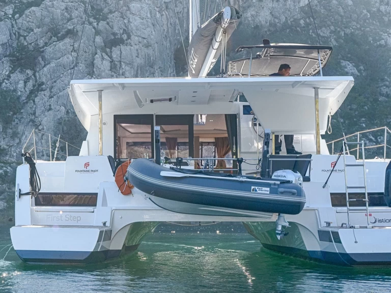 Charter a Fountaine Pajot Isla 40 in Skradin on Samboat