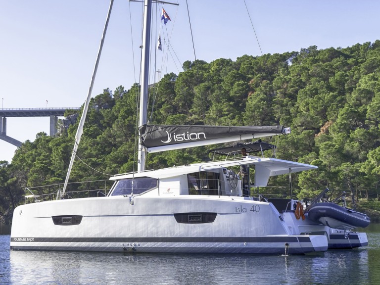 Hire Catamaran with or without skipper Fountaine Pajot Skradin