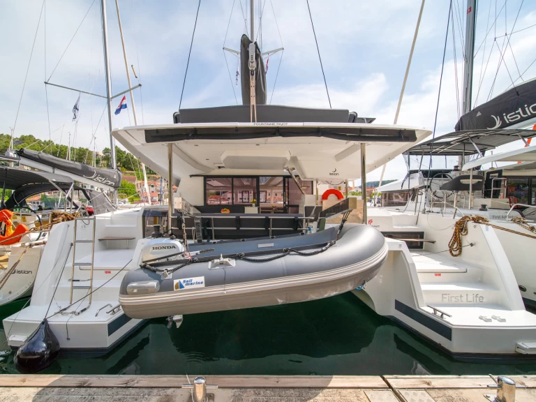 Catamaran hire in Skradin - Fountaine Pajot Tanna 47