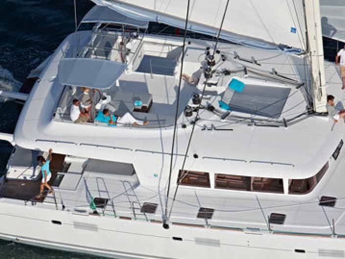 Catamaran to hire Saint-Mandrier-sur-Mer at the best price
